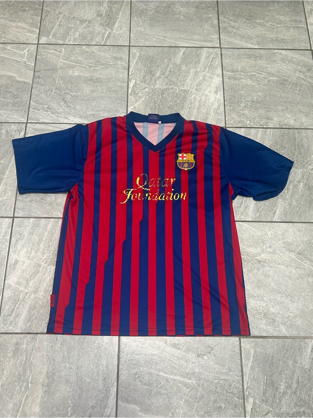 FC Barcelona Cesc Fàbregas #4 Soccer Jersey XL Athletic Fit Red Blue